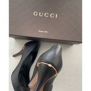 Gucci Leather Pumps